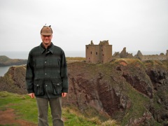 Me and the castle.  Note the new chapeau I am sporting, a tweed Sou'wester, just the thing for upland hunting.  See also my Bavaria Birthday hunting pics for more use of this warm, practical device.