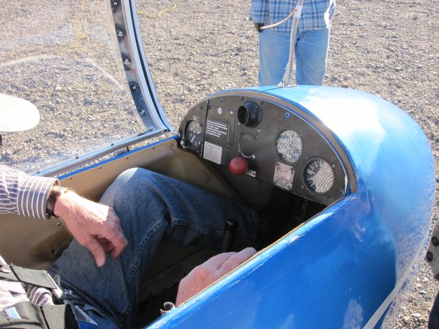 You can fly from either seat, but there is only one instrument panel.